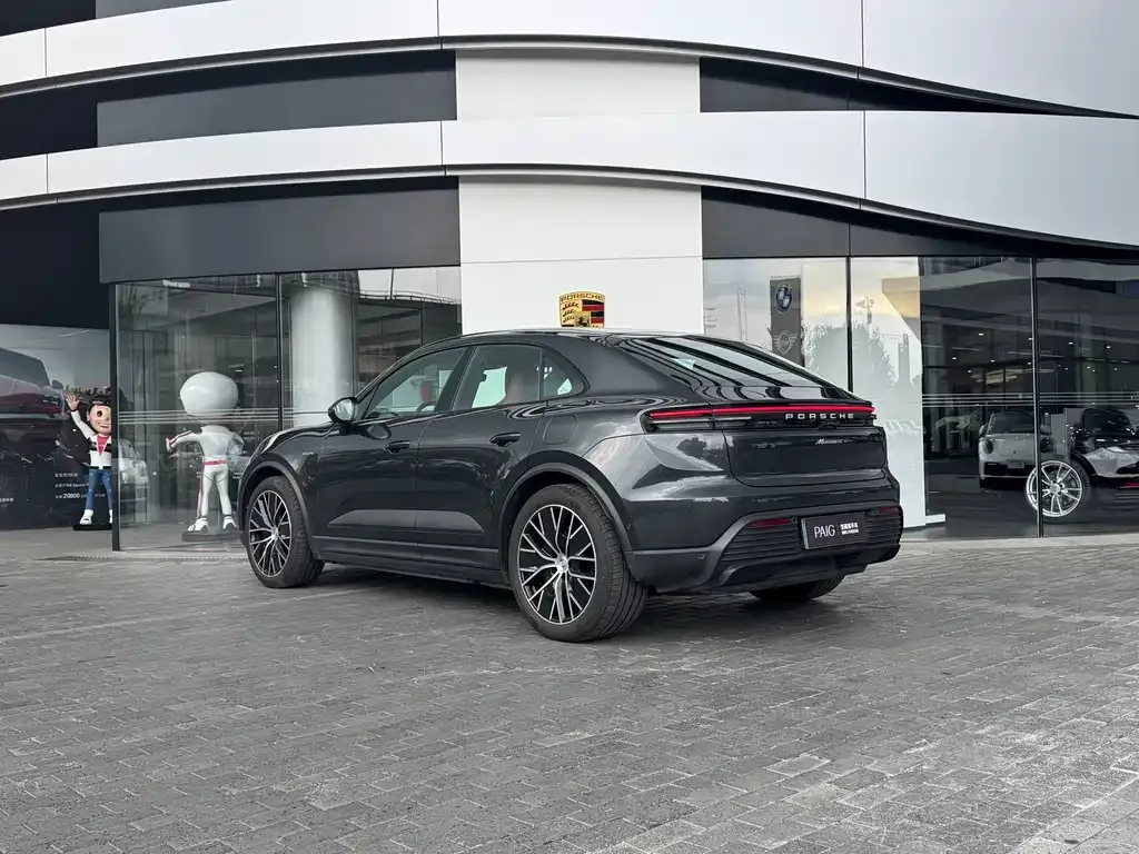 Porsche Macan EV — фото 7