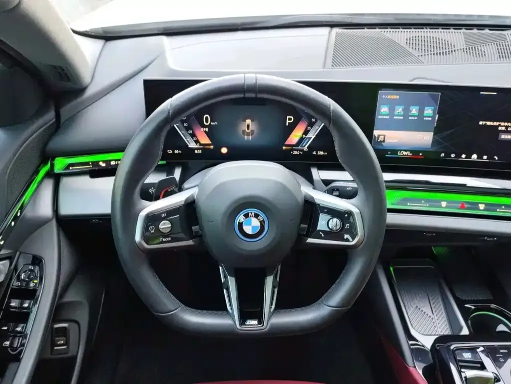 BMW i5 — фото 8