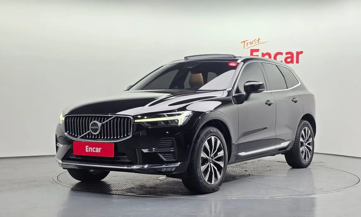 Volvo XC60 — фото 1