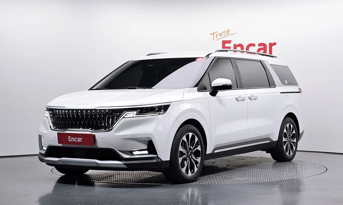 Kia Carnival — фото 1