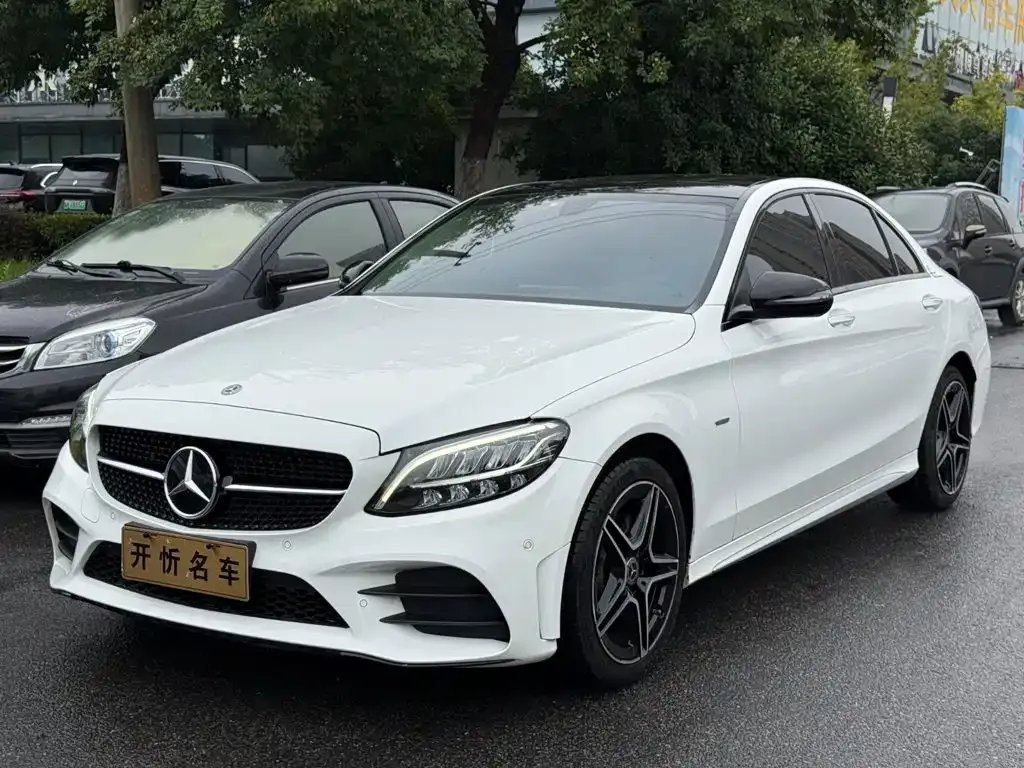 Mercedes-Benz C-Class — фото 1
