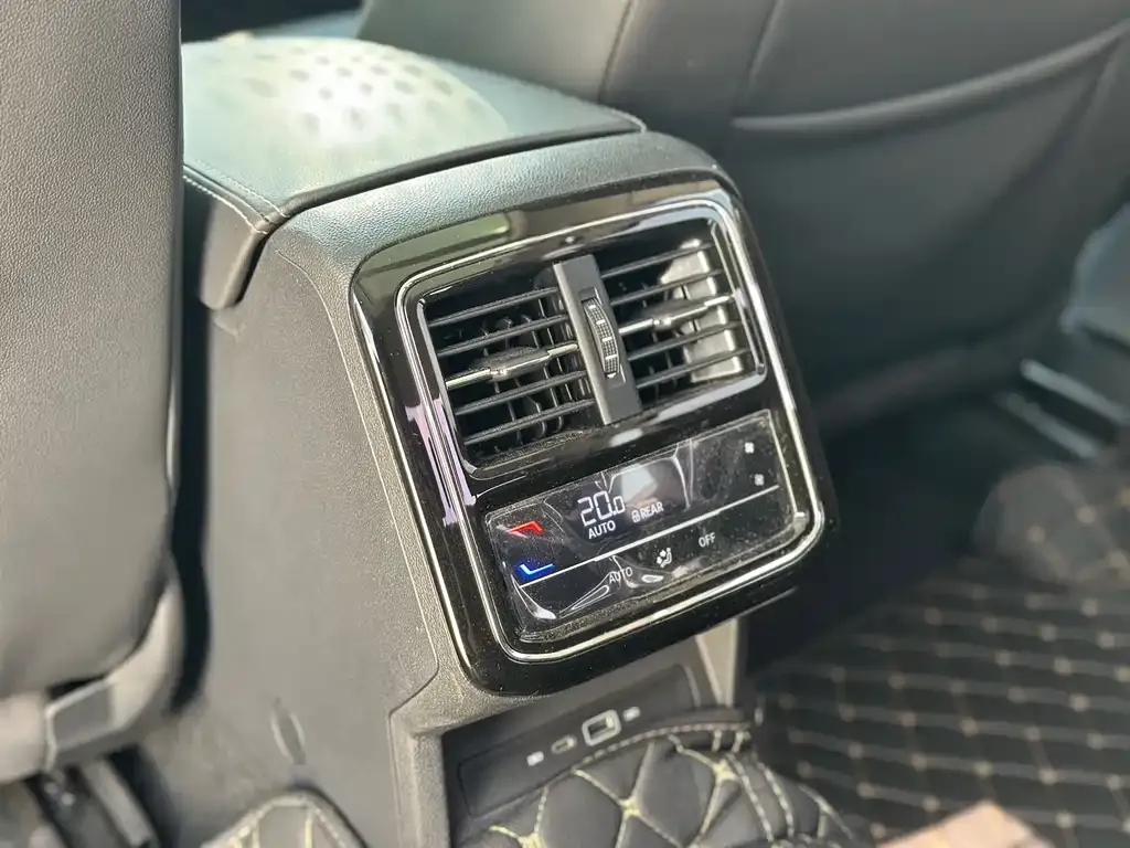 Volkswagen Passat — фото 6