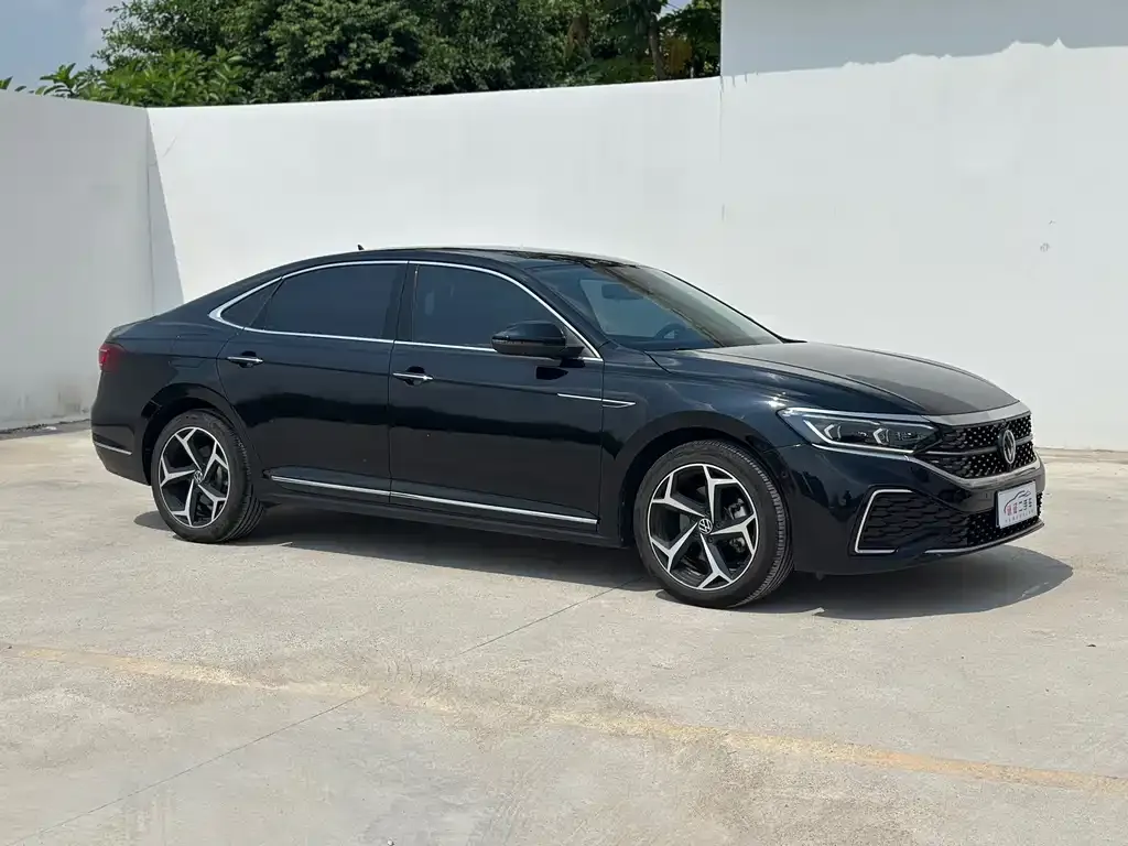 Volkswagen Passat — фото 5
