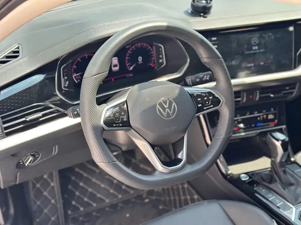 Volkswagen Passat — фото 9