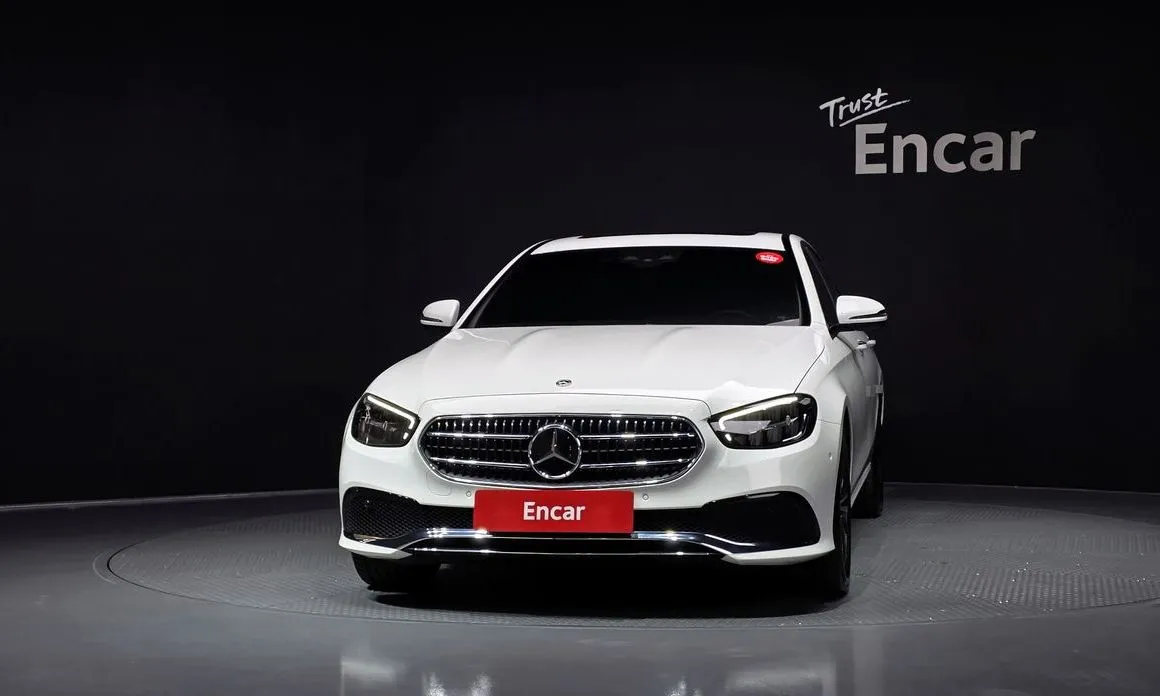 Mercedes-Benz E-Class — фото 4