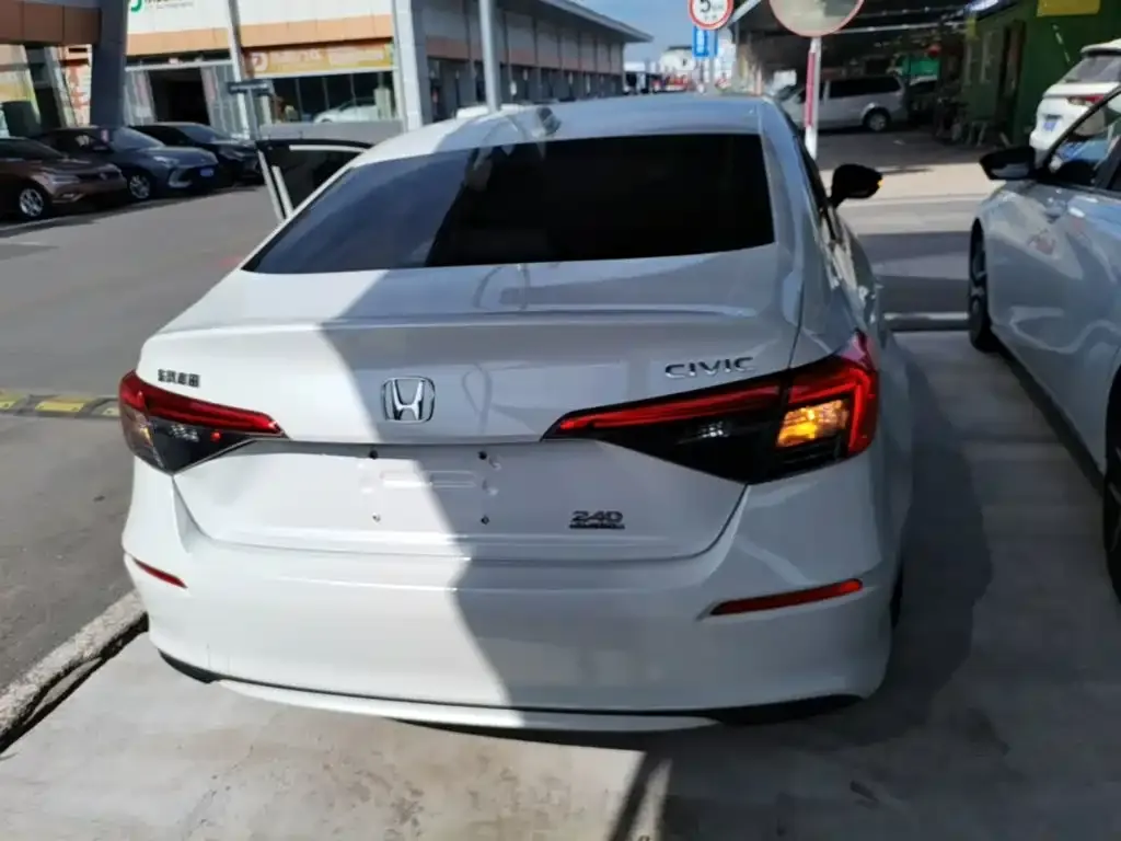 Honda Civic — фото 4