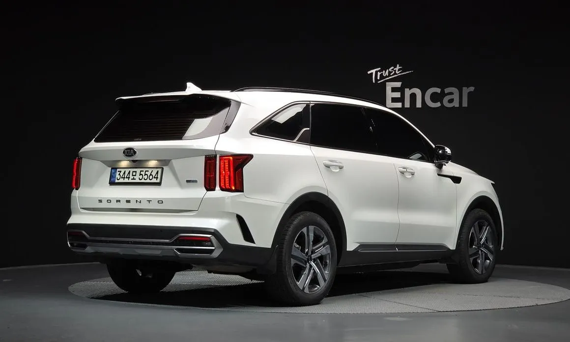 Kia Sorento — фото 6