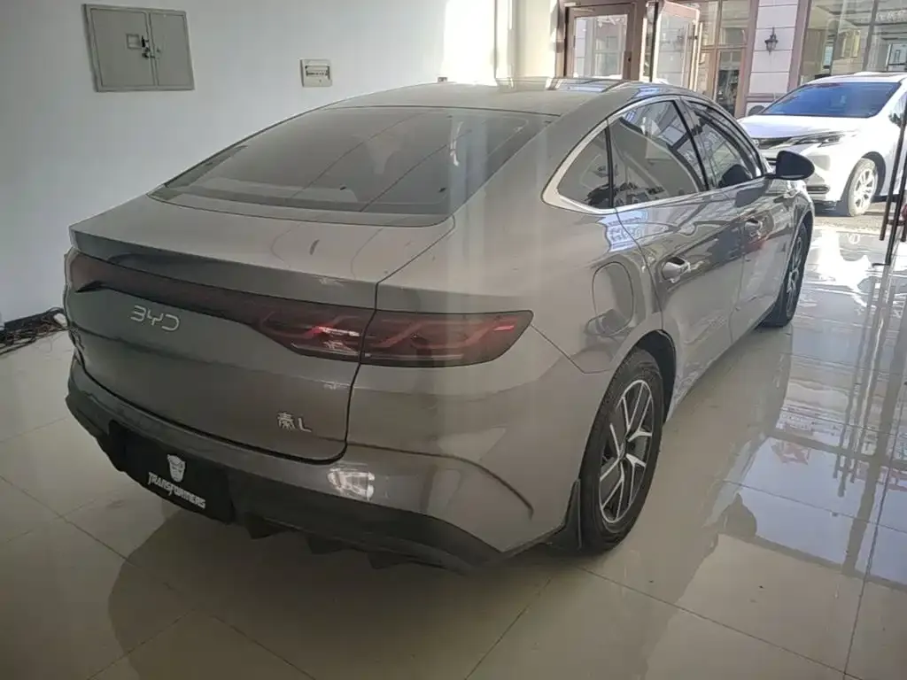 BYD Qin L — фото 8
