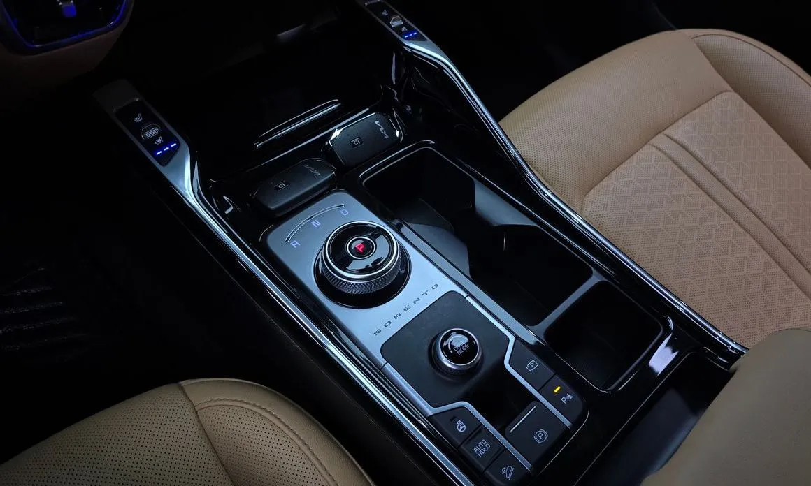 Kia Sorento — фото 10