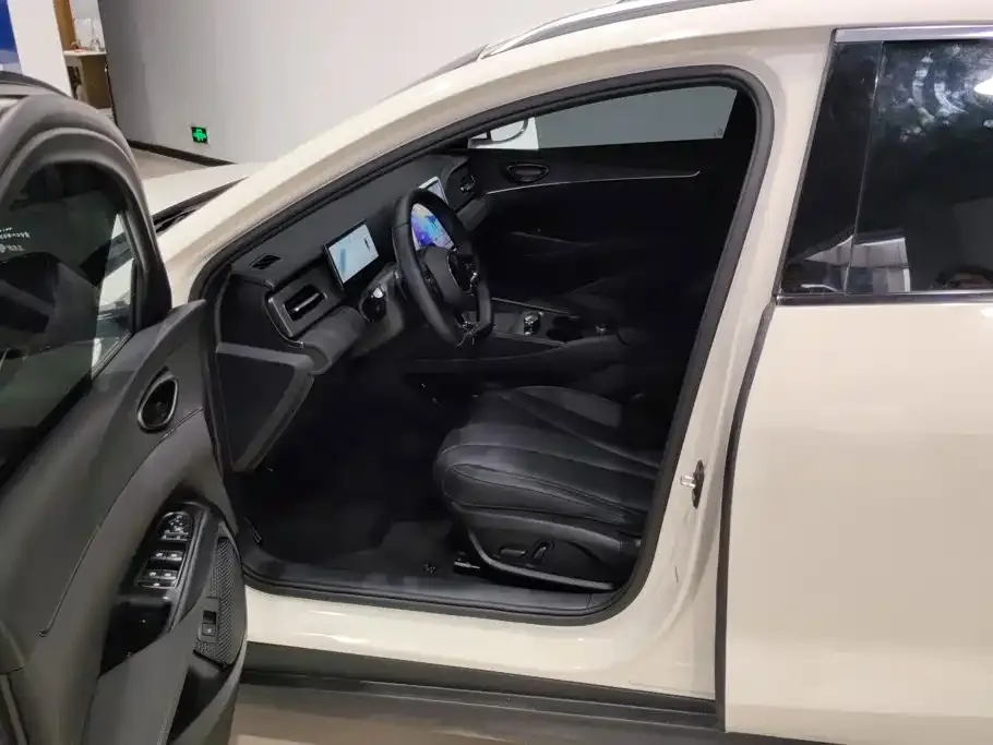 BYD Seal 06 DM-i Touring — фото 7