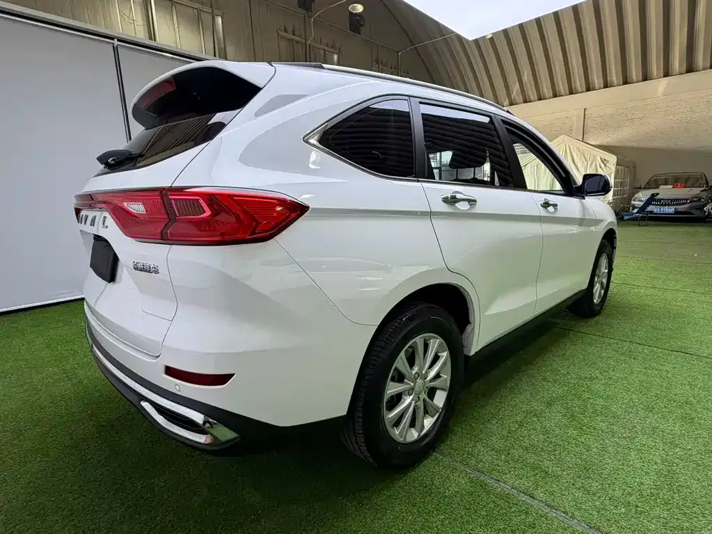 Haval M6 — фото 5