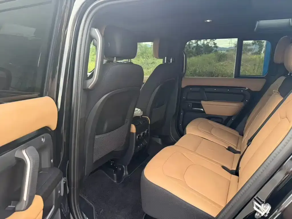 Land Rover Defender — фото 7
