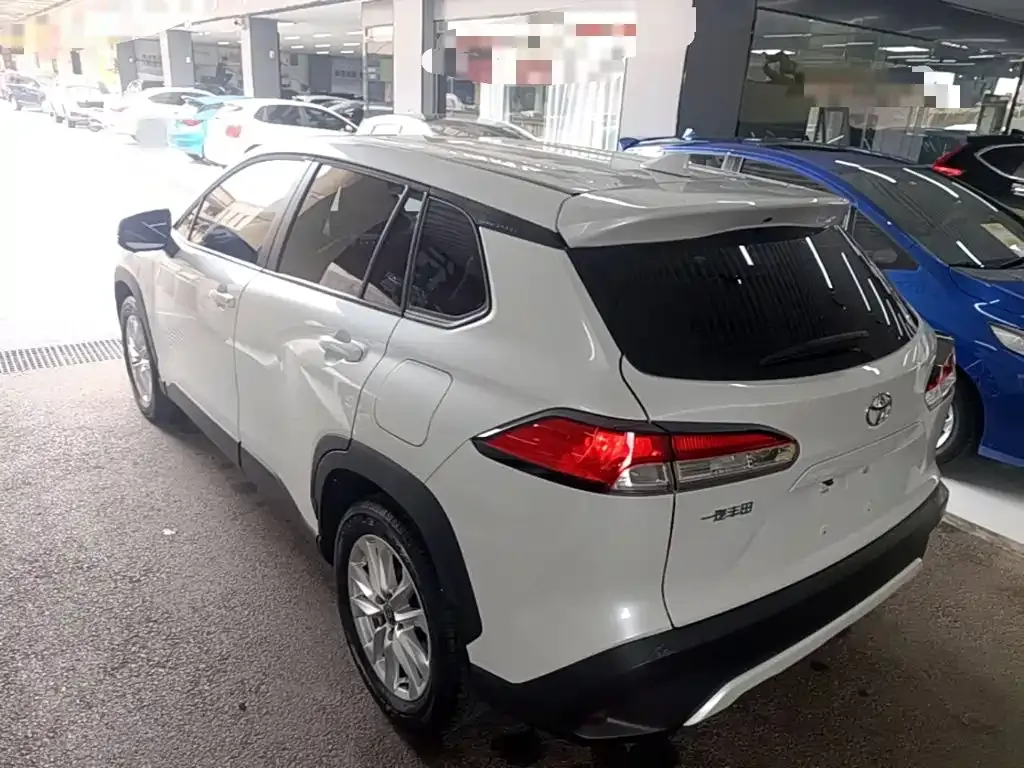 Toyota Corolla Cross — фото 3