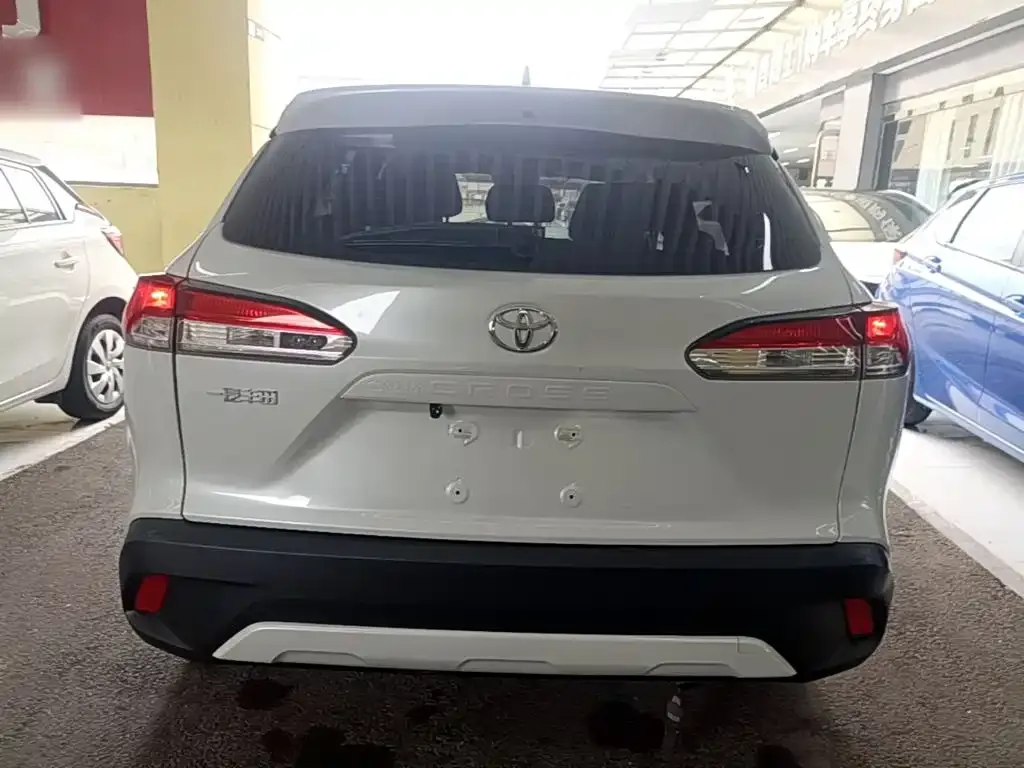 Toyota Corolla Cross — фото 2