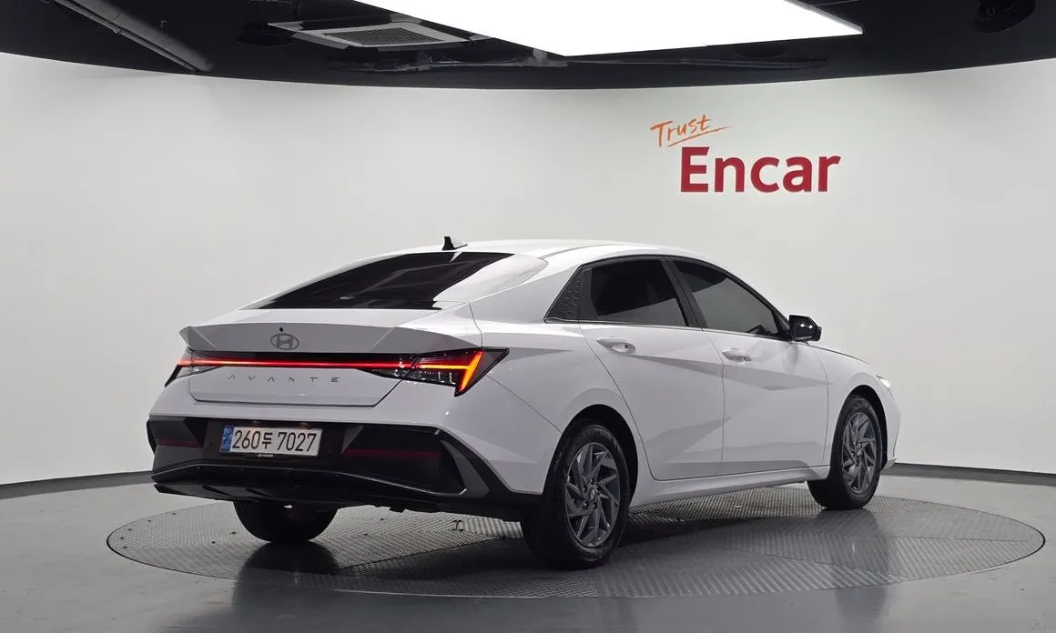 Hyundai AVANTE — фото 8