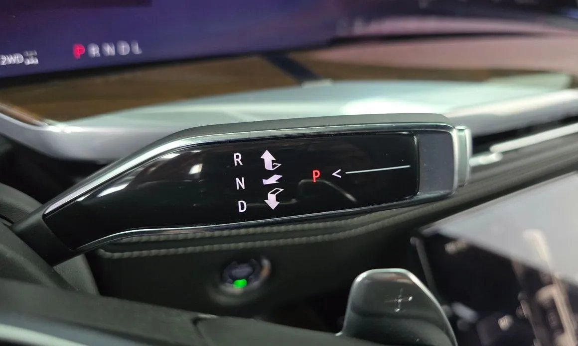 Cadillac Escalade — фото 5