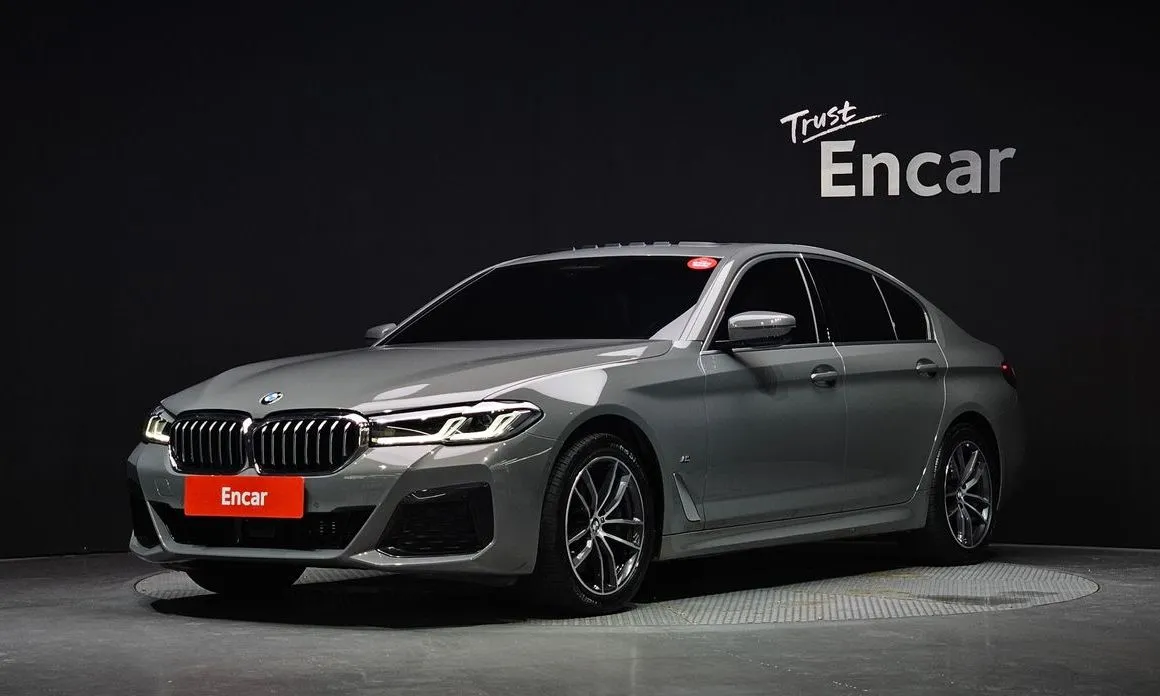 BMW 5-Series — фото 1