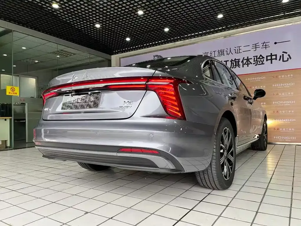 Hongqi H5 PHEV — фото 4