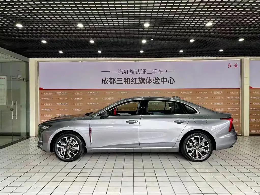 Hongqi H5 PHEV — фото 7