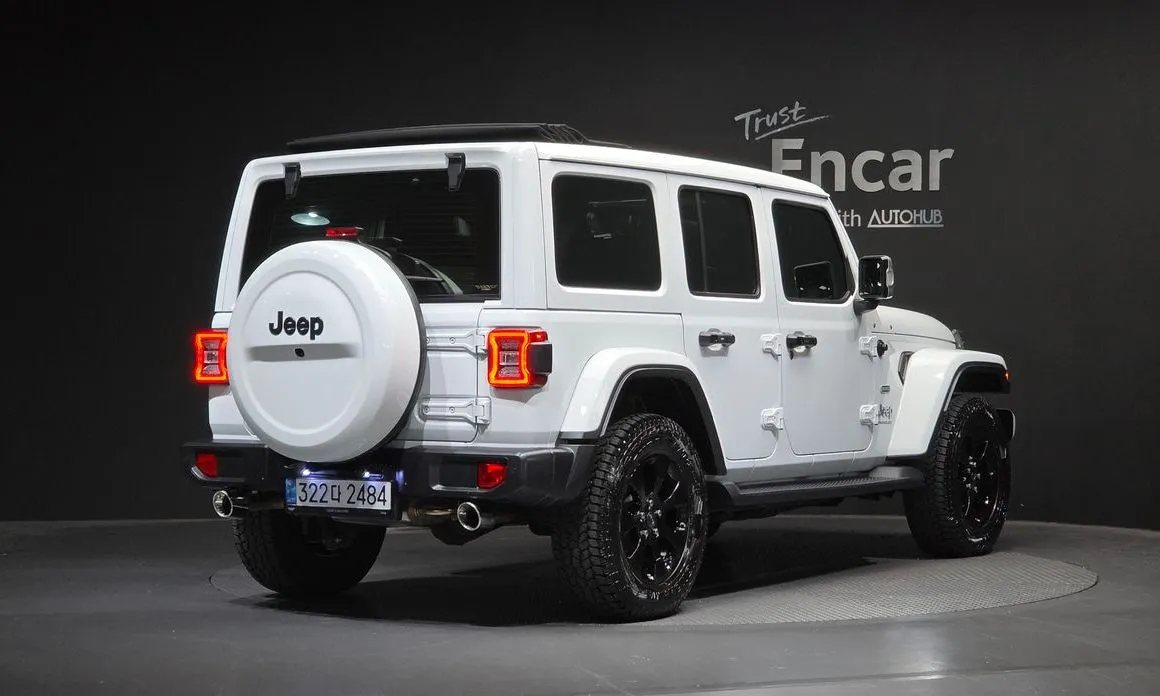 Jeep Wrangler — фото 7
