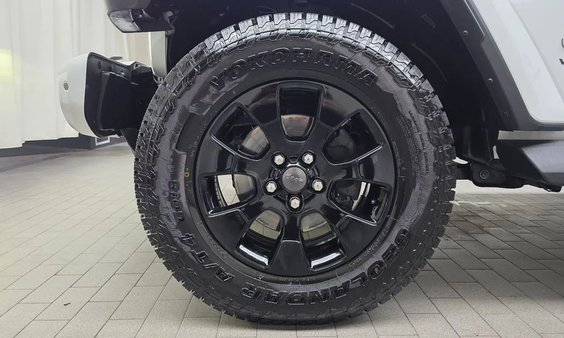Jeep Wrangler — фото 6