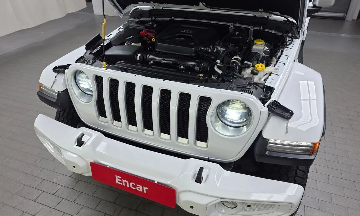 Jeep Wrangler — фото 8