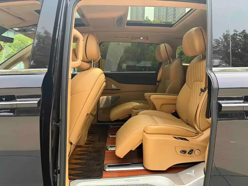 VOYAH Dreamer — фото 2
