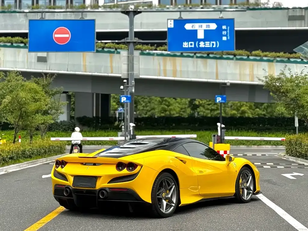 Ferrari F8 — фото 3