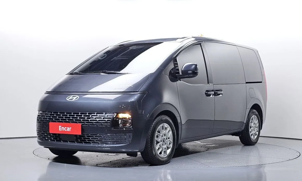 Hyundai Staria — фото 1