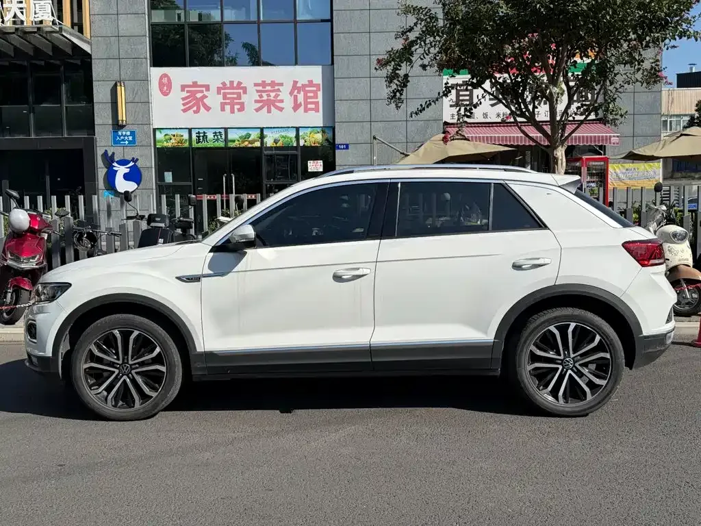 Volkswagen T-Roc — фото 2