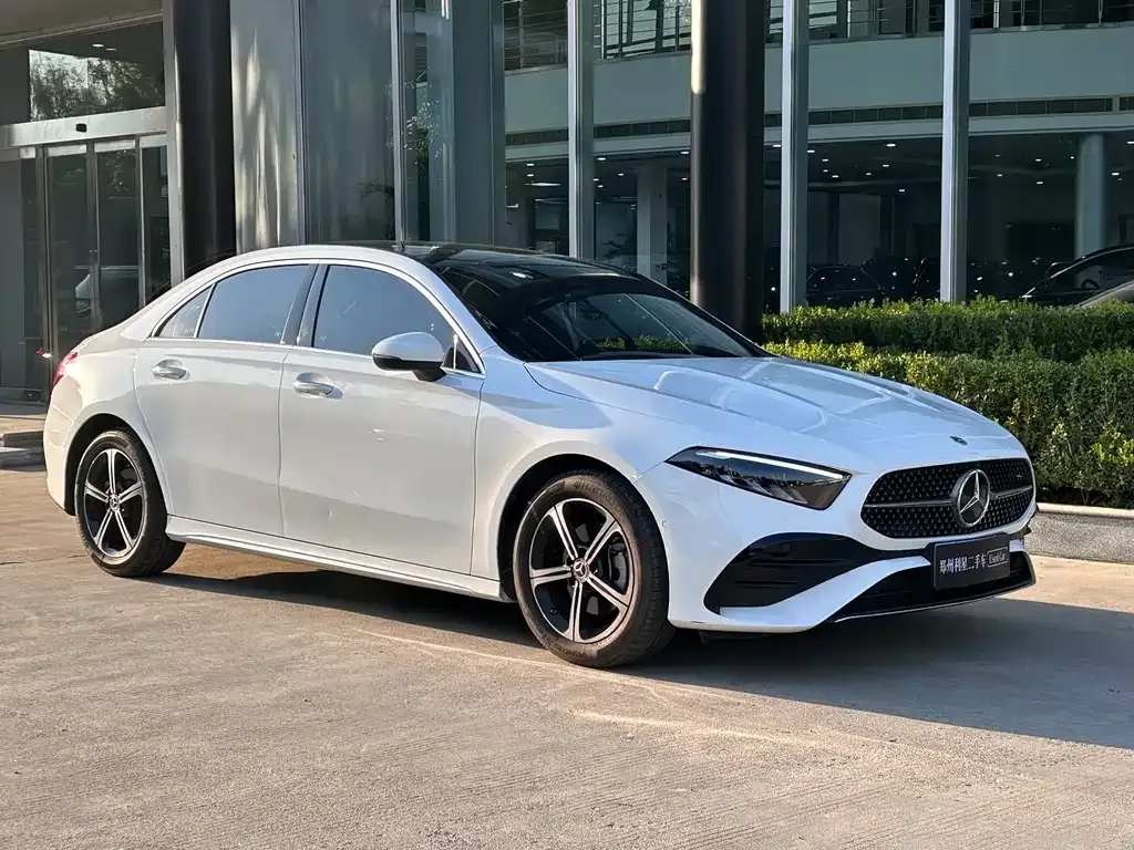 Mercedes-Benz A-Class — фото 9