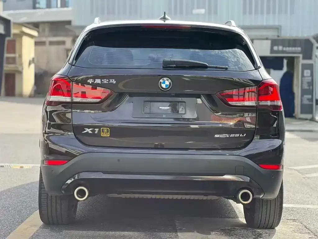 BMW X1 — фото 2