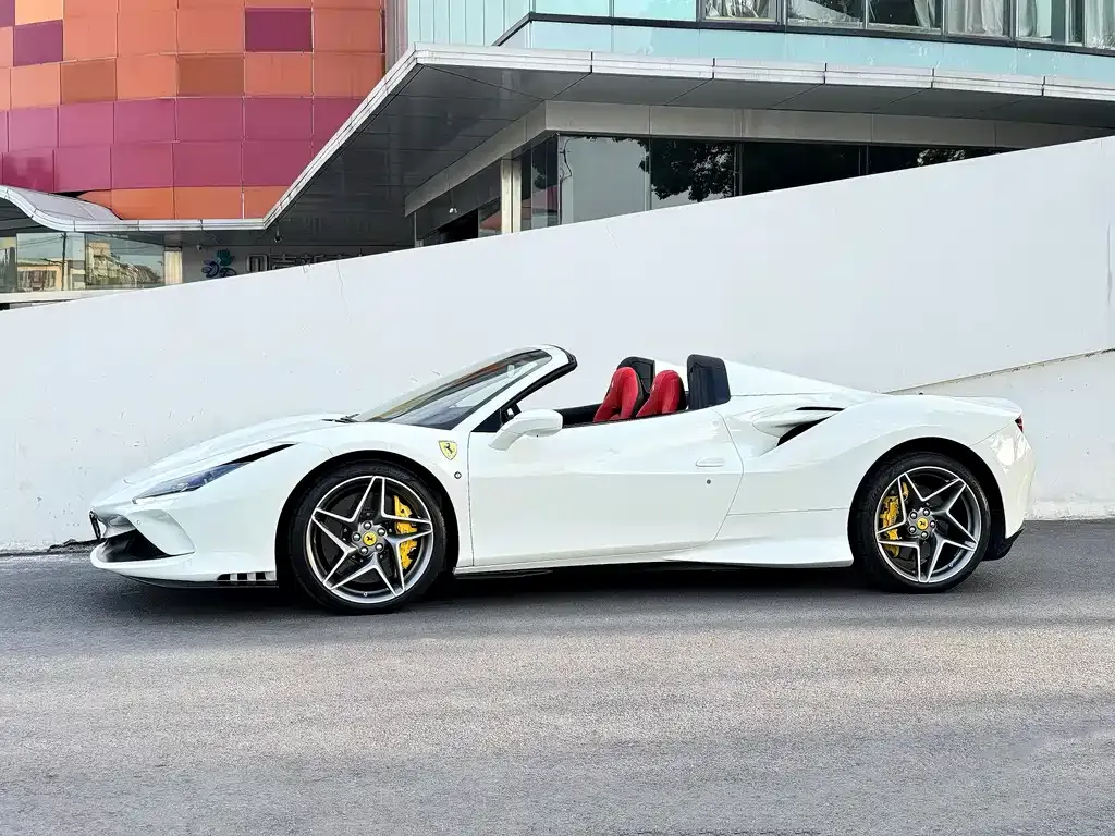 Ferrari F8 — фото 4