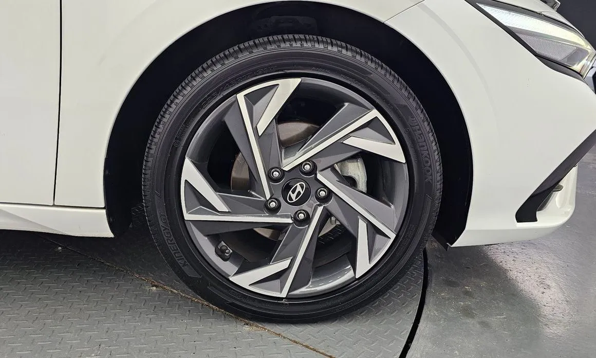 Hyundai AVANTE — фото 10