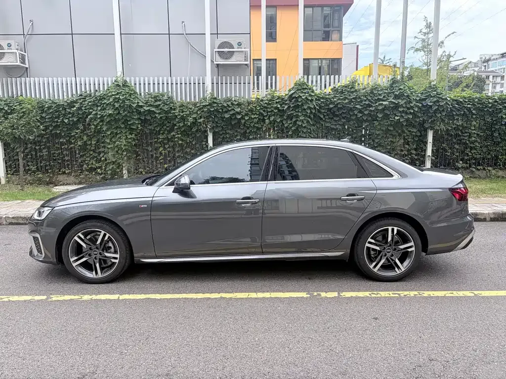 Audi A4L — фото 10