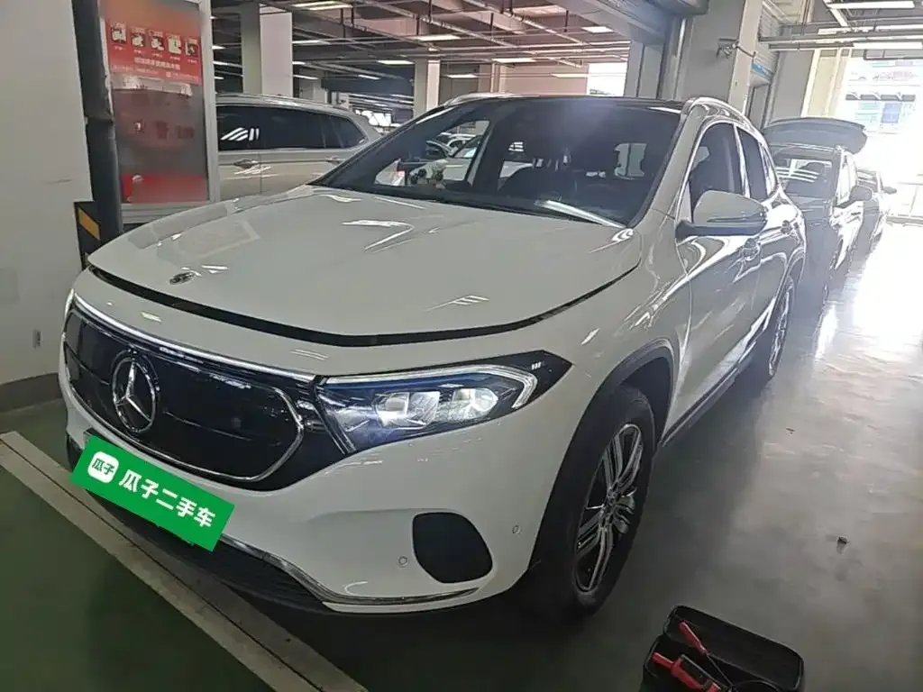 Mercedes-Benz EQA — фото 1