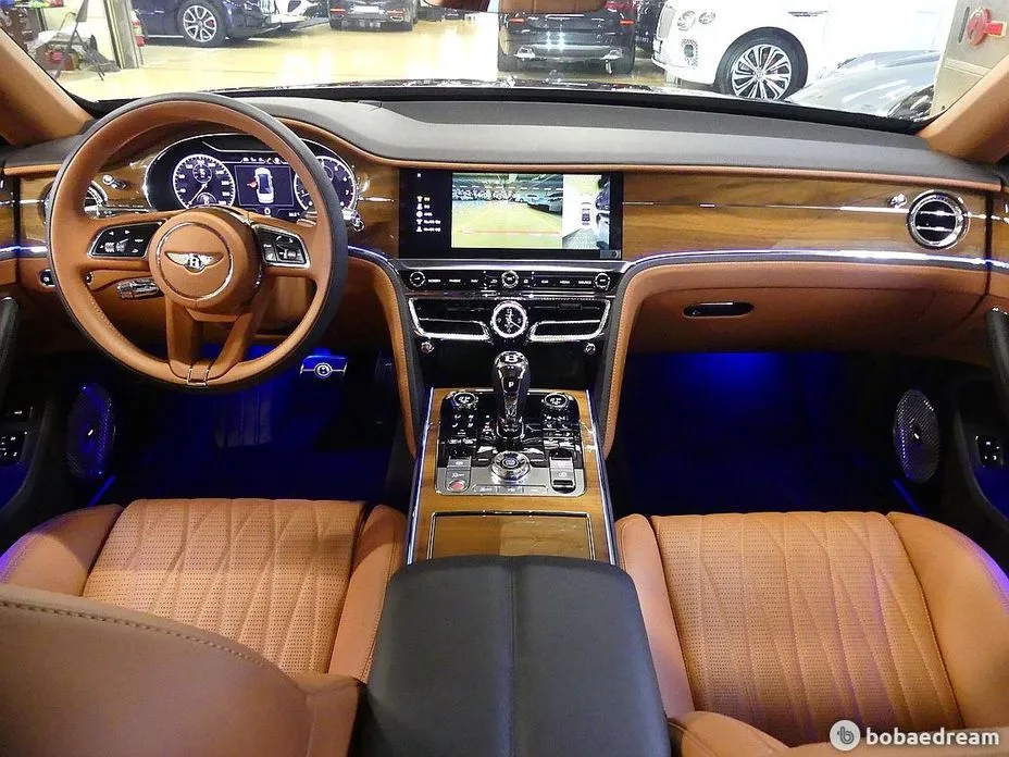 Bentley Flying Spur — фото 8