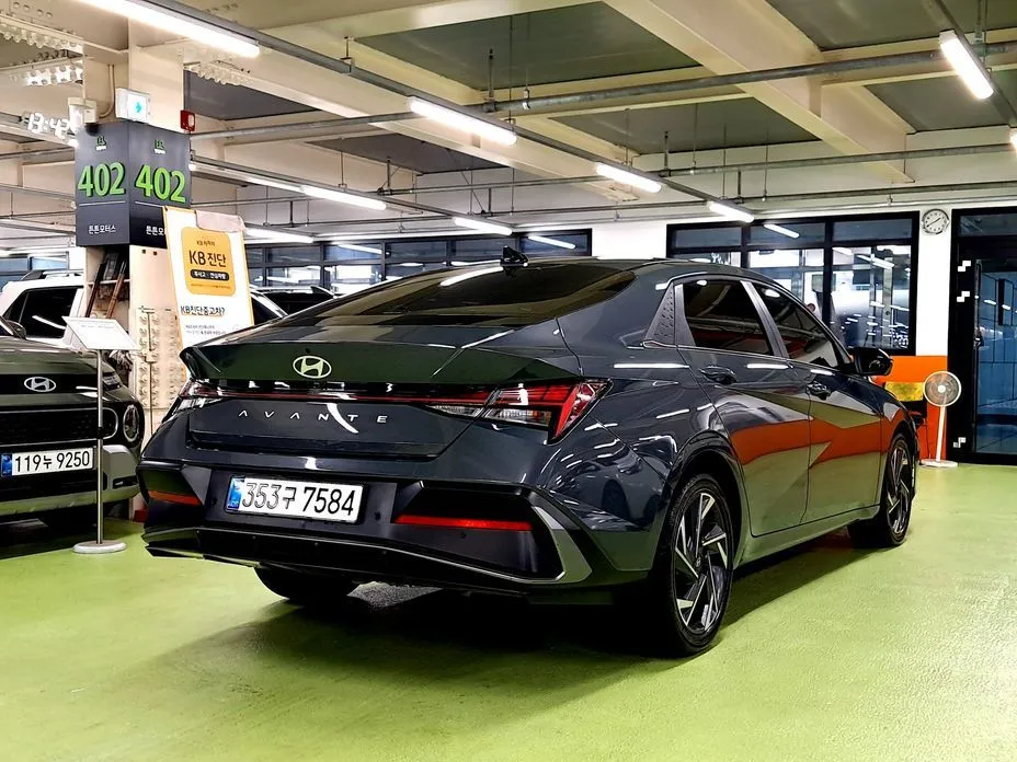 Hyundai AVANTE — фото 2