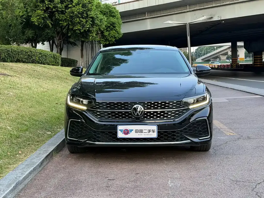 Volkswagen Passat — фото 6