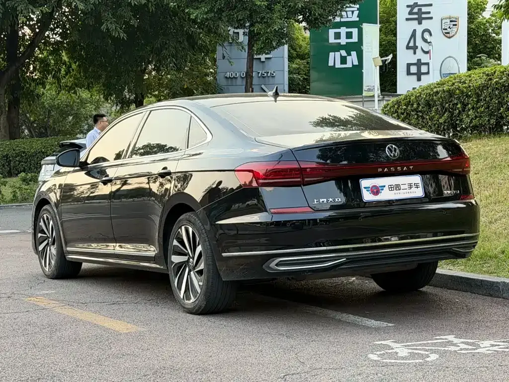 Volkswagen Passat — фото 5