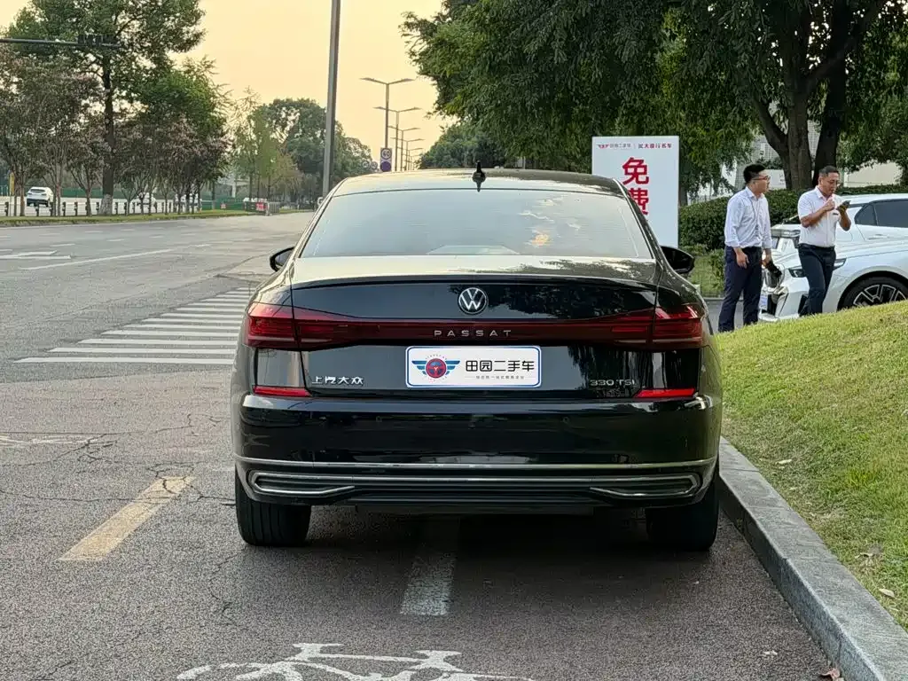 Volkswagen Passat — фото 2