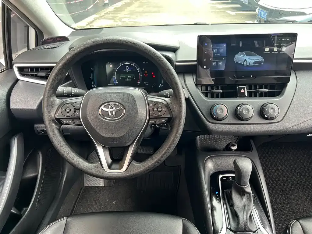 Toyota Corolla — фото 5