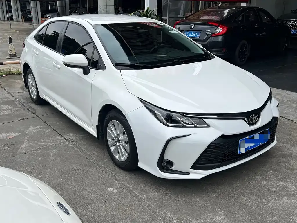 Toyota Corolla — фото 4