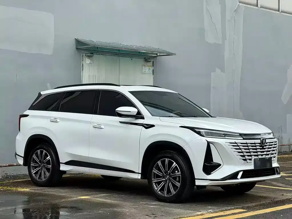 Changan CS75 PLUS — фото 9