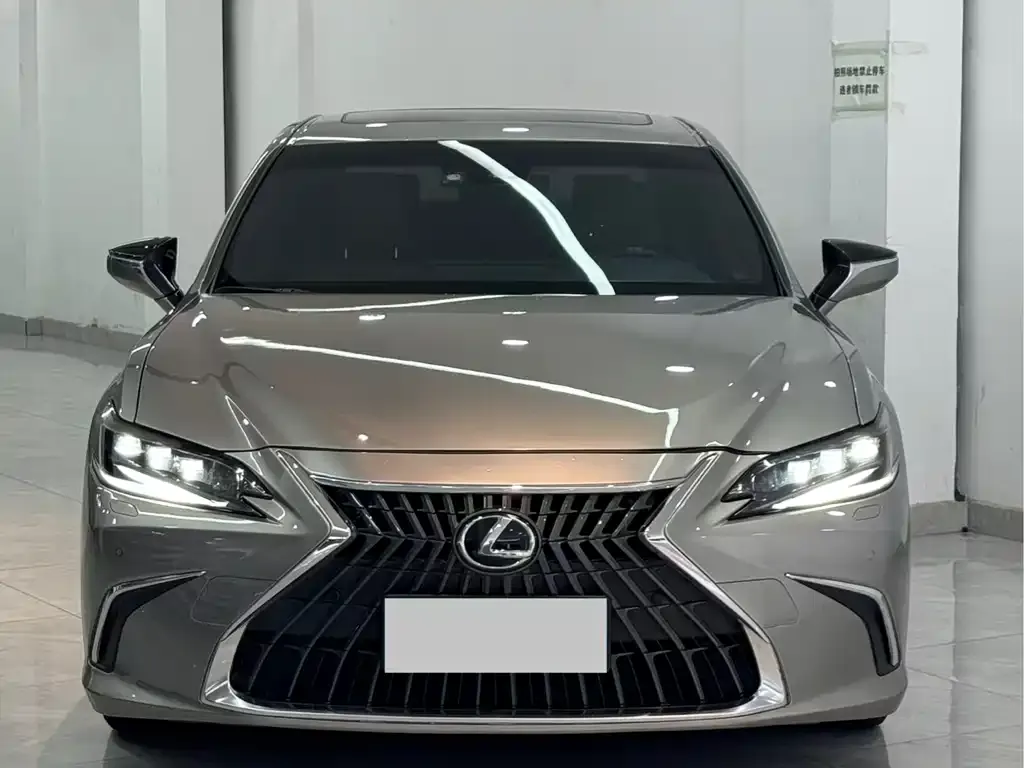 Lexus ES — фото 4