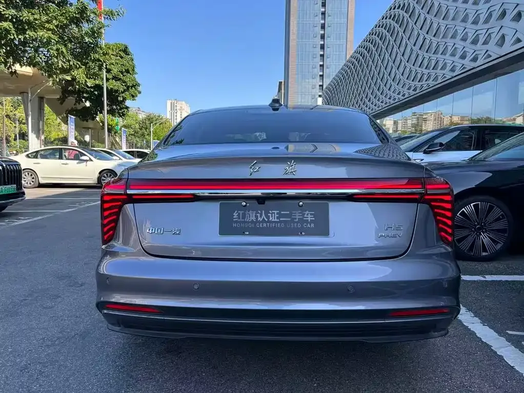 Hongqi H5 PHEV — фото 4