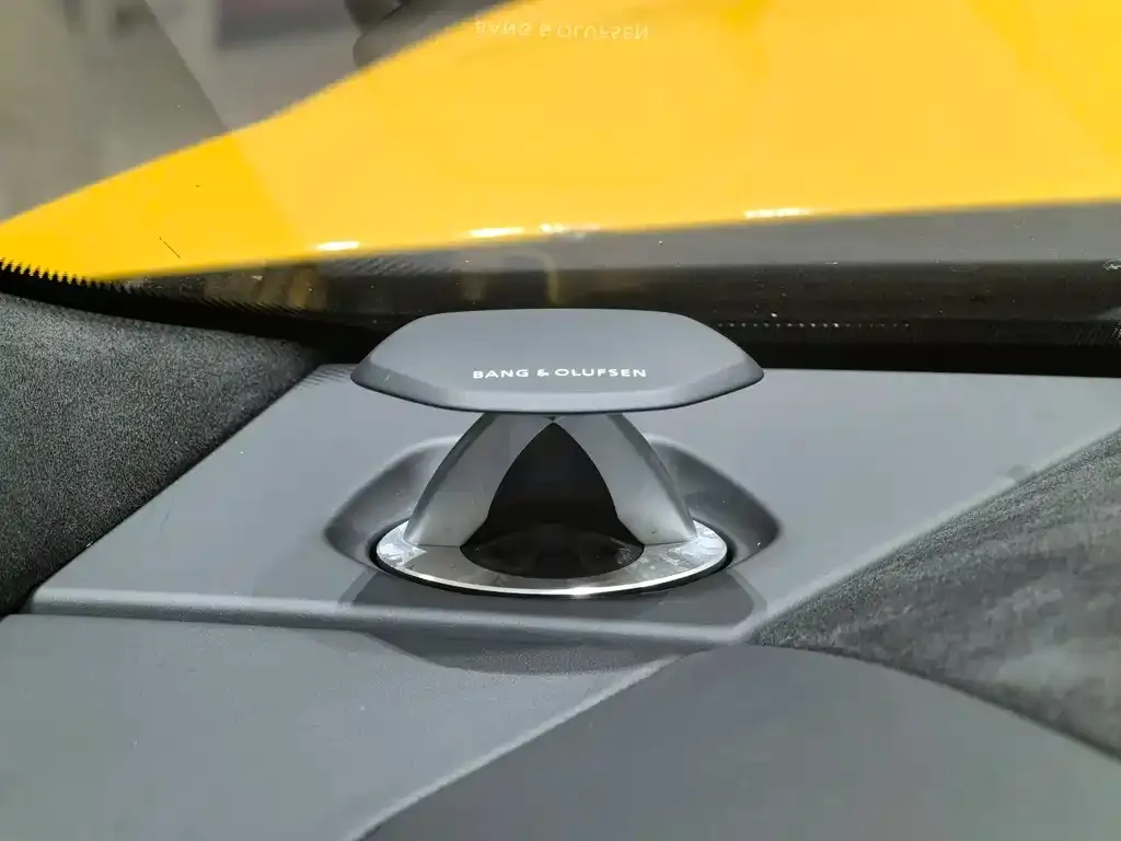 Lamborghini Urus — фото 2