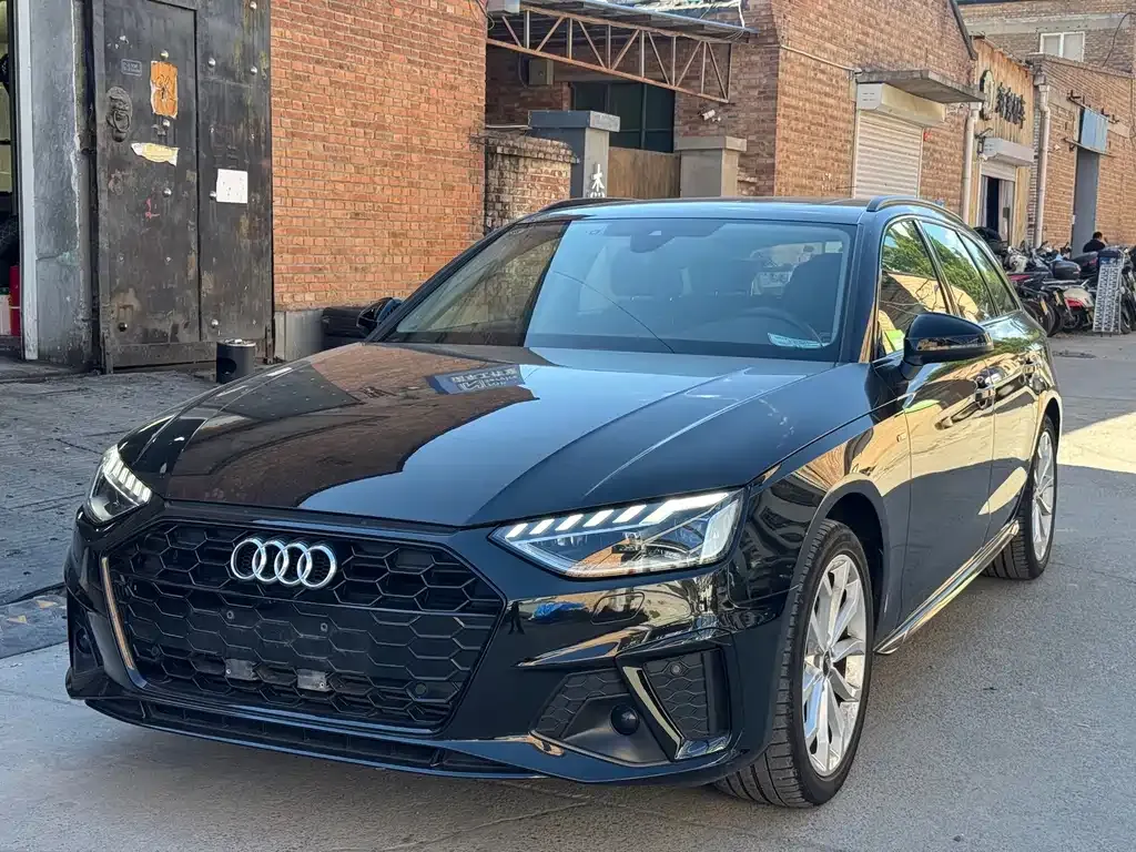 Audi A4 (Import) — фото 9