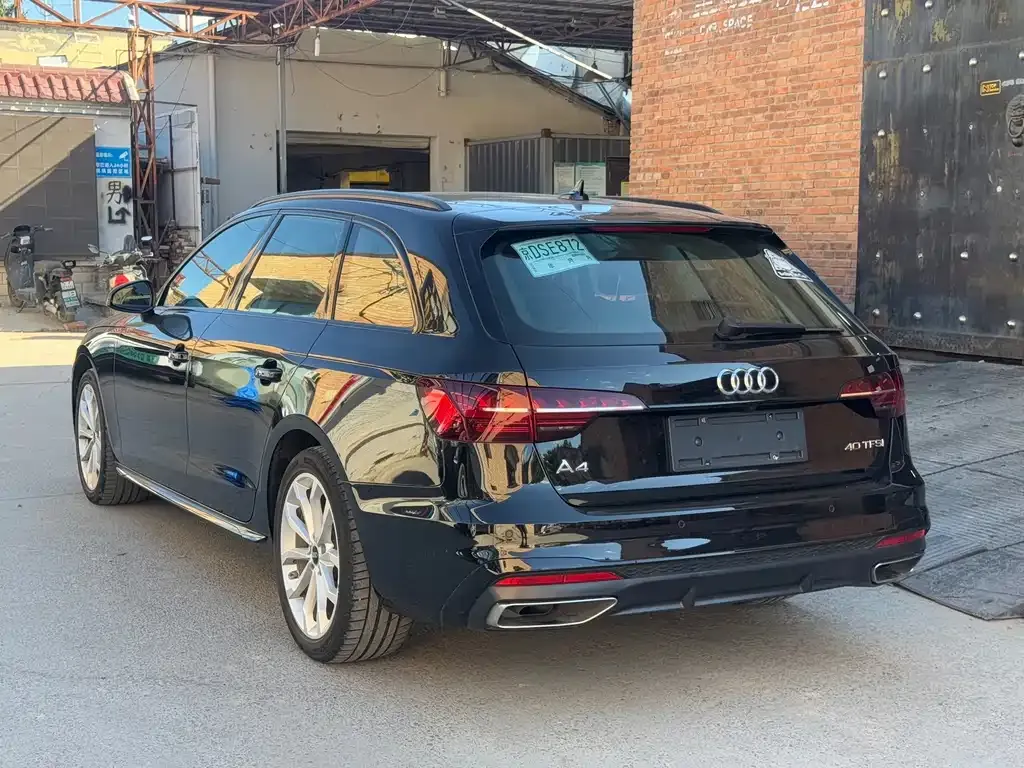 Audi A4 (Import) — фото 2