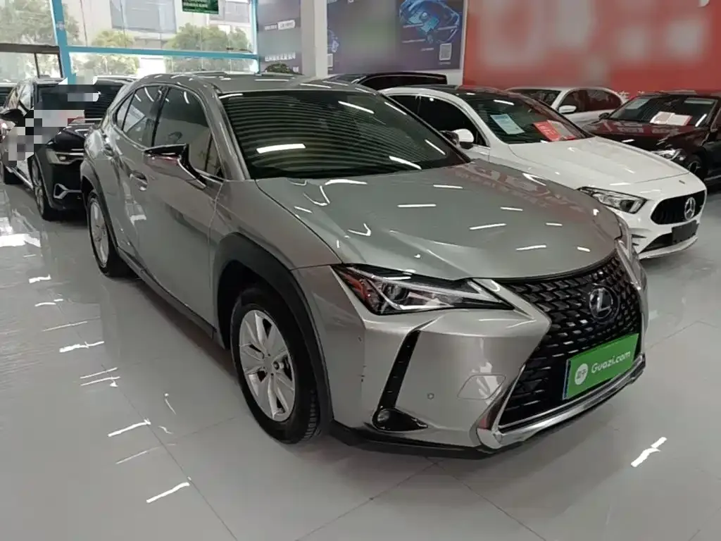 Lexus UX — фото 3